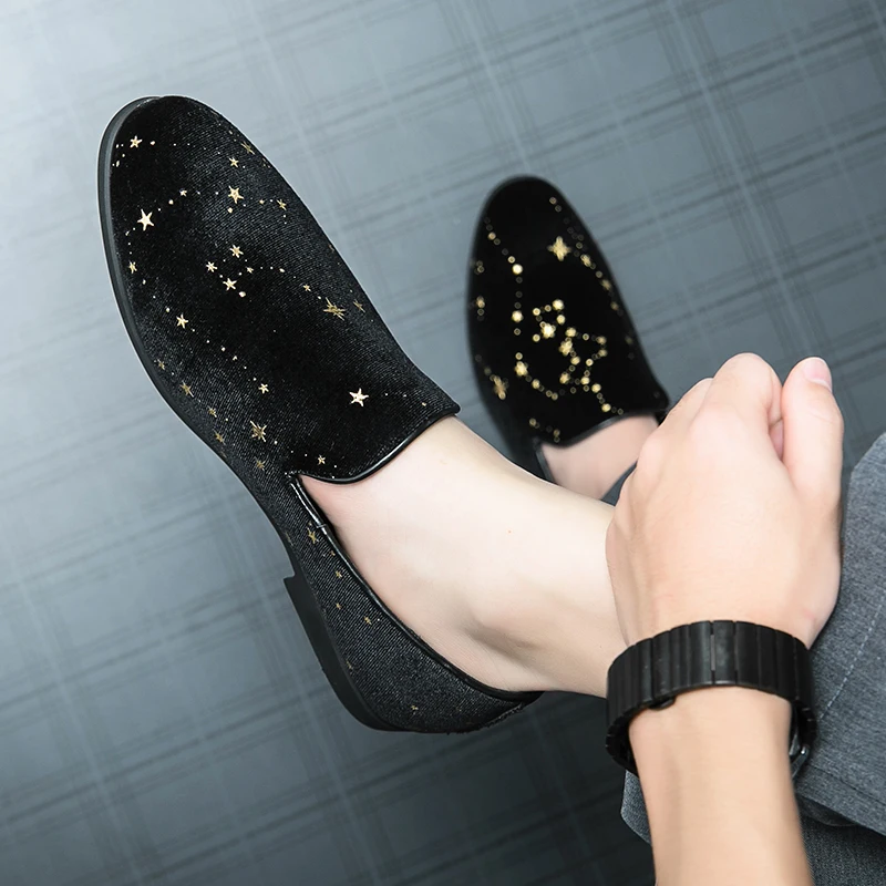 

Туфли мужские с острым носком, обратная замша, без застежки, Повседневная дышащая модная обувь в низком стиле, черные