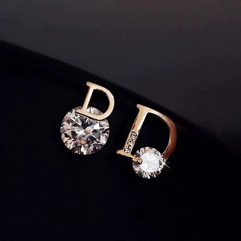 2PCS Exquisite Fashion Letter D Women's Earrings Shining Zircon Earrings Lightweight Luxury European and American Earrings Part