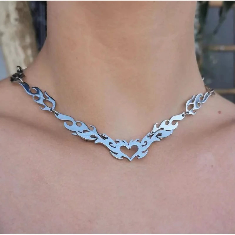 

Customized.-Border Fashion Punk Hollow Heart Necklace Hop Flame Chain Factory Factory Direc