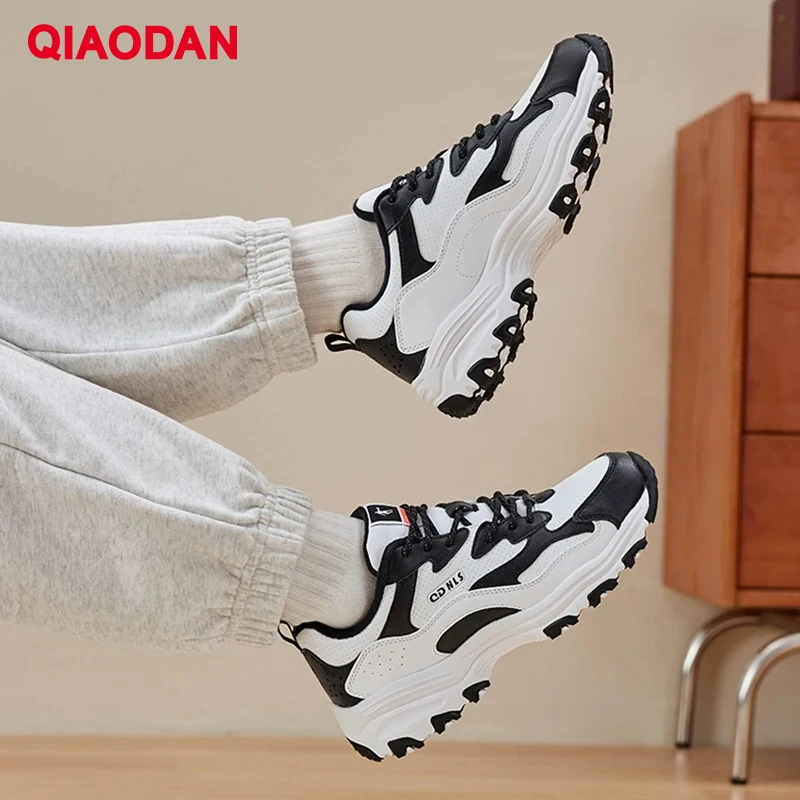 

QIAODAN, зимняя женская обувь для отдыха, 2021, кожаная непромокаемая бархатная теплая женская модная универсальная обувь, увеличивающая рост XM4690325B