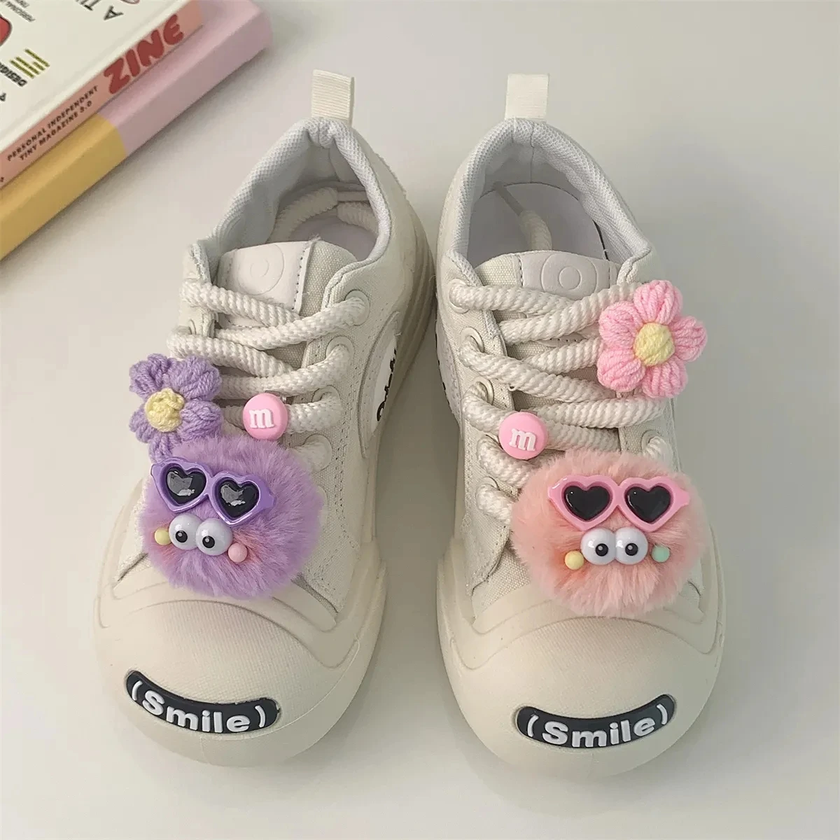

Hot Selling Plush Ball Sneakers Shoelace Cute Charms Shoe Accessories Decorations for Girls Casual Shoes Gift High Quality
