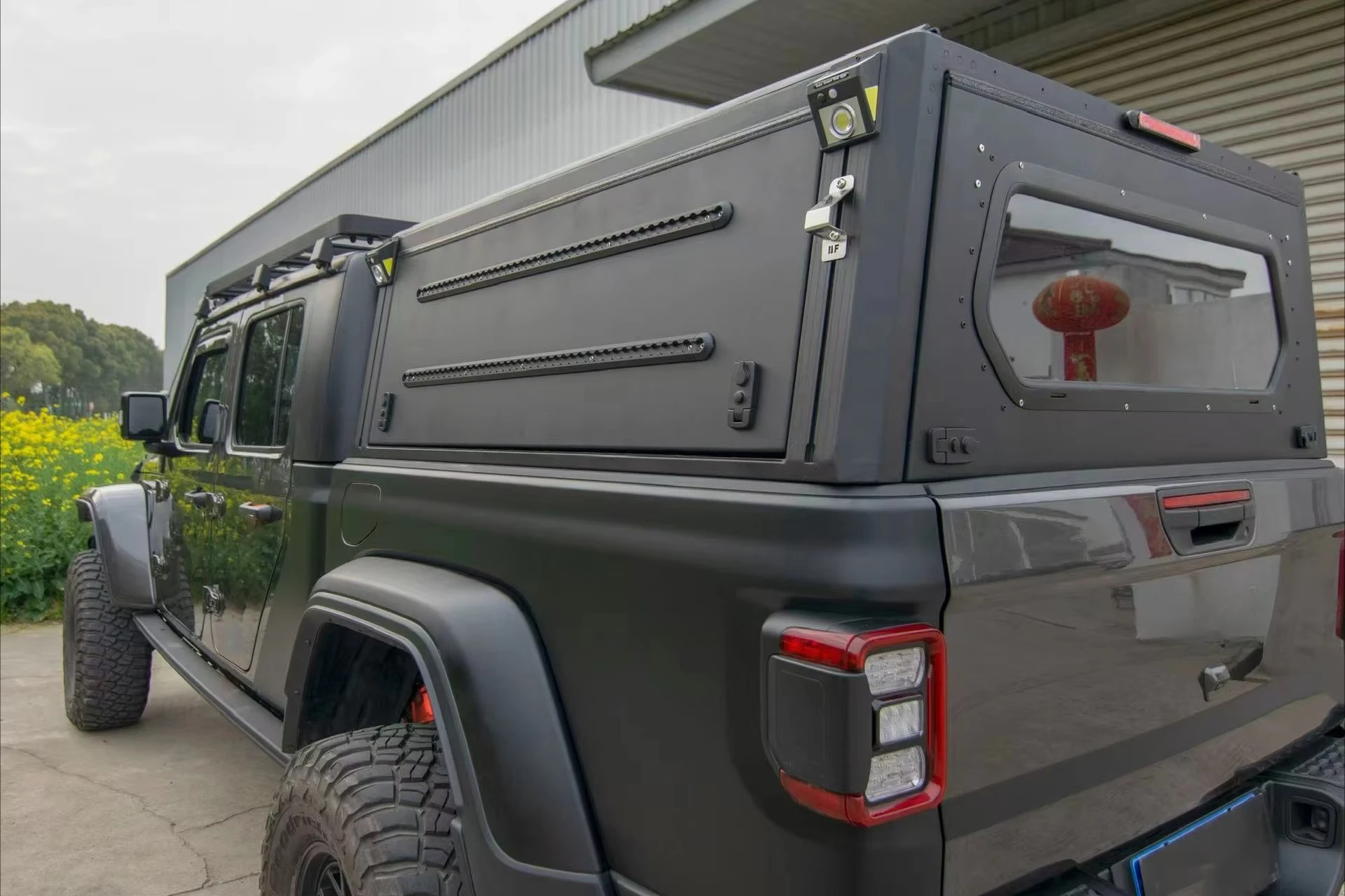 Dossel rígido personalizado para caminhões de captação F150 Hilux Ranger Raptor Venda quente de caminhão à prova d'água Camper