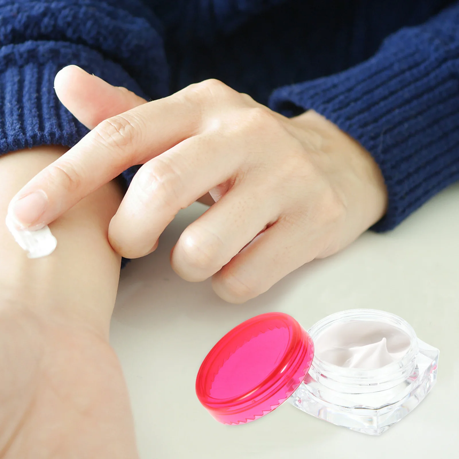 

12Pcs Container Small Flat Bottom Cream Jar Travel Lotion Dispenser Durable Plastic Makeup Storage Portable Mini Jar