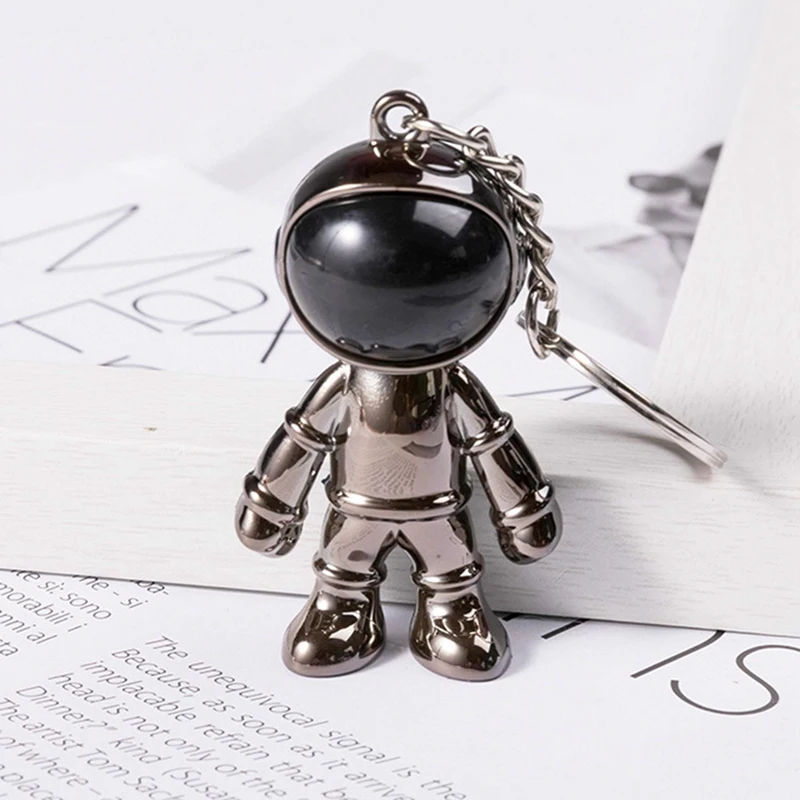 New Fashion 3D Astronaut Keychain Space Robot Spaceman Keychain Keyring Alloy Gift for Man Friend Creative Car Keychain Pendant