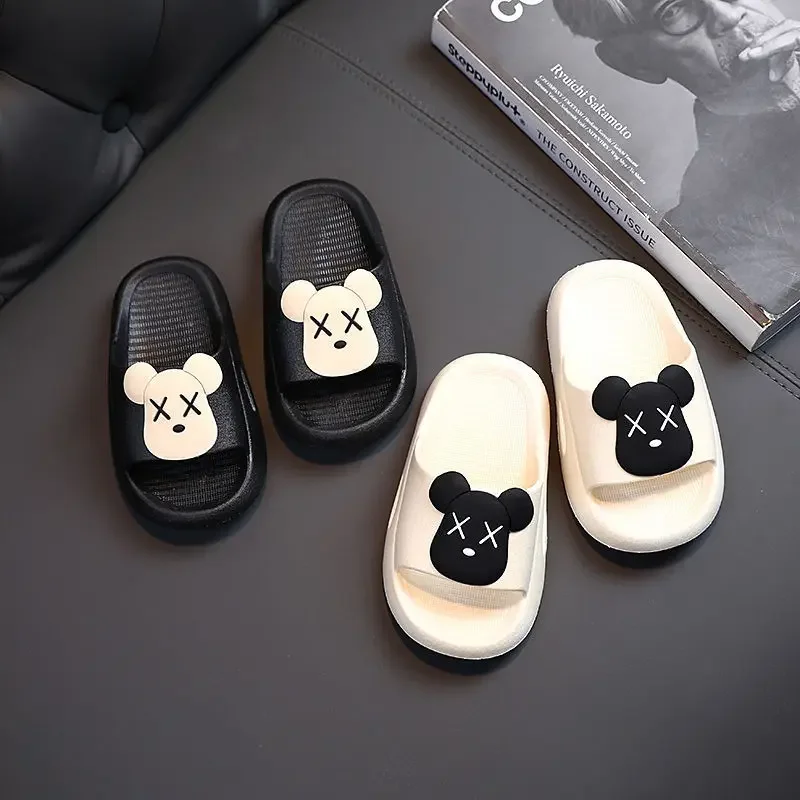 New Eva Trend Cartoon Bear Slippers Couple Home Thick Sole Slippers Anti-slip Bath Slippers Casual Women Soft Sole Slippers