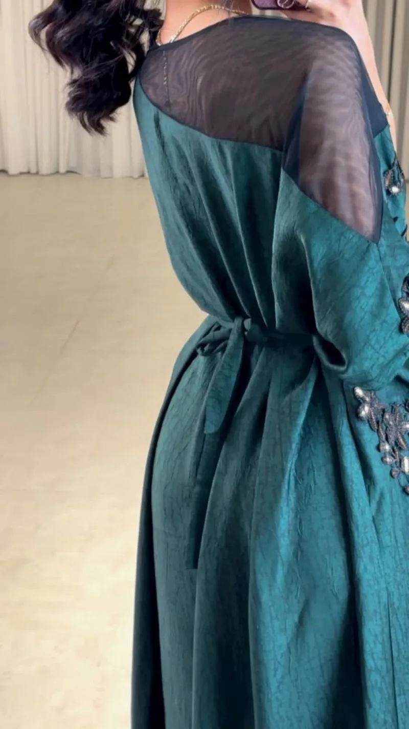 สไตล์ฤดูใบไม้ผลิและฤดูร้อนใหม่ปี 2025: ชุดราตรีเสื้อคลุม Kaftan ของผู้หญิงสําหรับสุภาพสตรีในตะวันออกกลาง ตุรกี และภูมิภาคอื่น ๆ