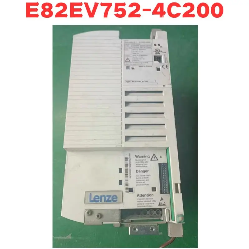 

Second-hand E82EV752-4C200 E82EV752 4C200 Inverter Tested OK