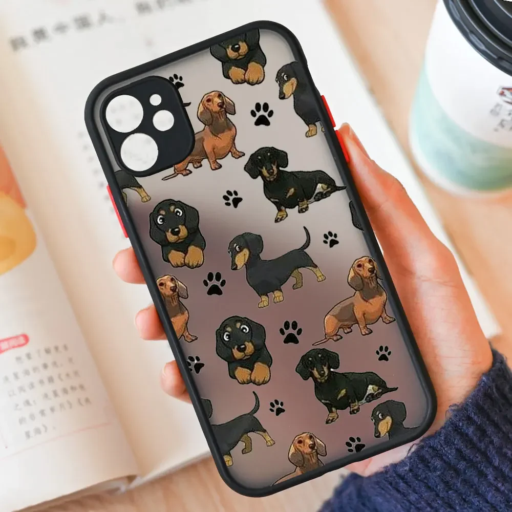 Cute Dachshund Bulldog Phone Case for IPhone 11 12 13 14 15 16 Pro Max Mini XS XR X SE 7 8Plus Cover Cartoons Dogs Fundas Coque