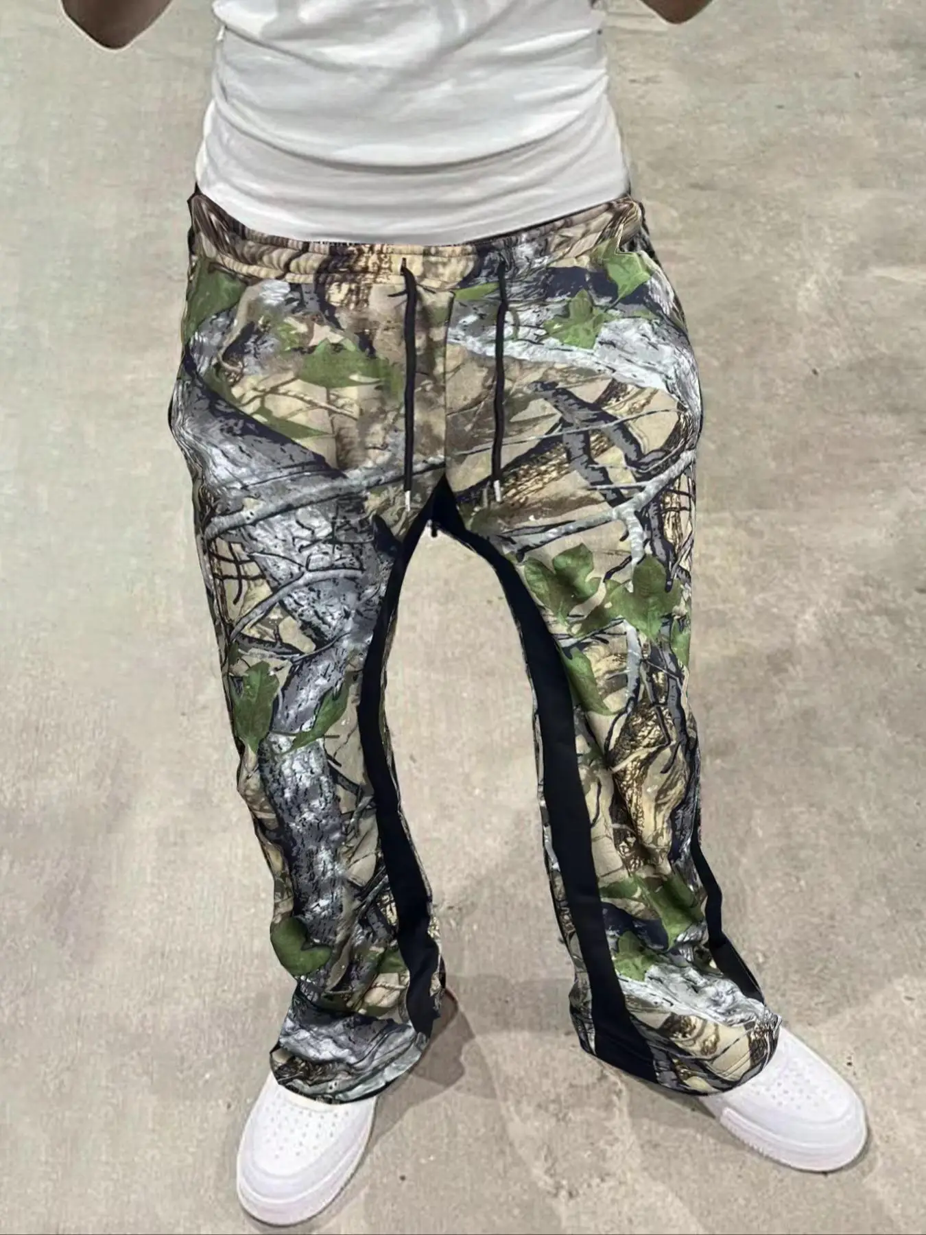 

Men's Branch Print Drawstring Waist Camouflage pants Regular Fit Casual Pocket Trousers