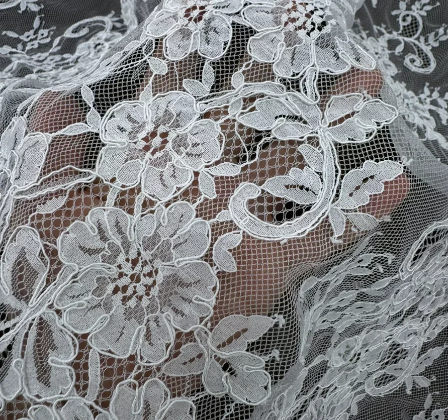 

3M long luxury embroidery 3D edge strand eyelash lace 1.5M wide transparent sheer, suitable for wedding dresses and formal wear