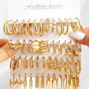 2023 مجموعة أقراط طوق خمر باللون الذهبي للنساء بوهو معدني دائرة هندسية تويست لؤلؤة أزياء متجر مجوهرات أفضل 10 ملابس تخرج للأطفال من الذكور - رقم 5