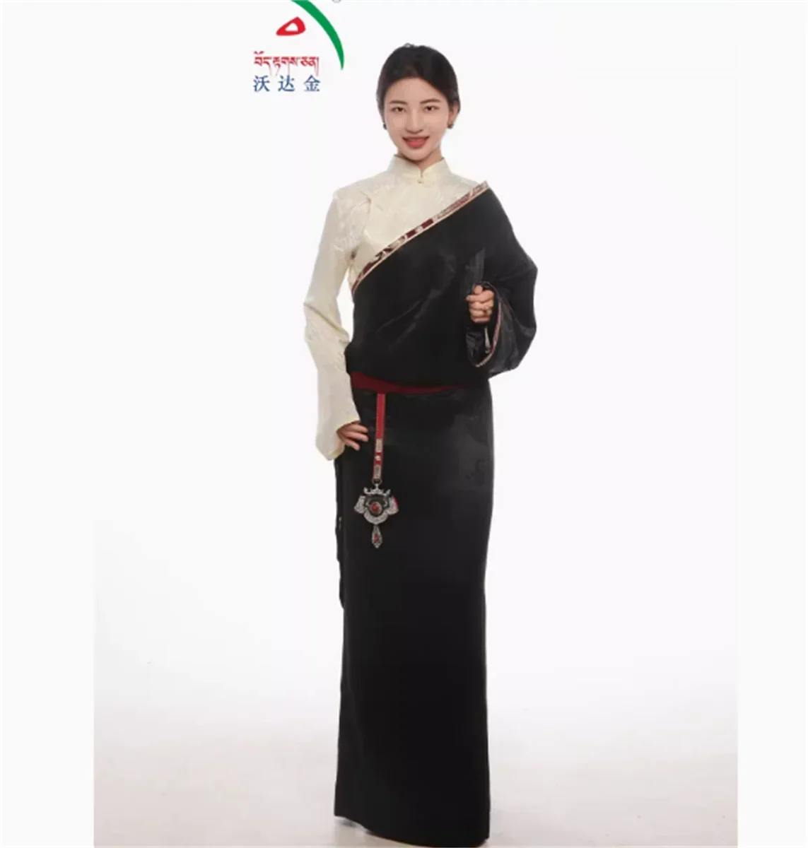 

Women's long Tibetan clothes hang well, Zhuogu Tibetan robes are worn with new Chinese Kangba Xizang clothes