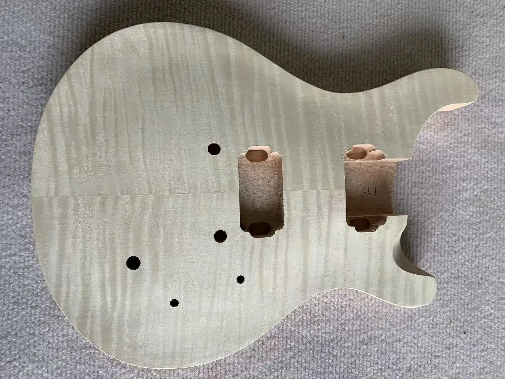 DIY High-quality Flame Maple Veneer Electric Guitar Kit