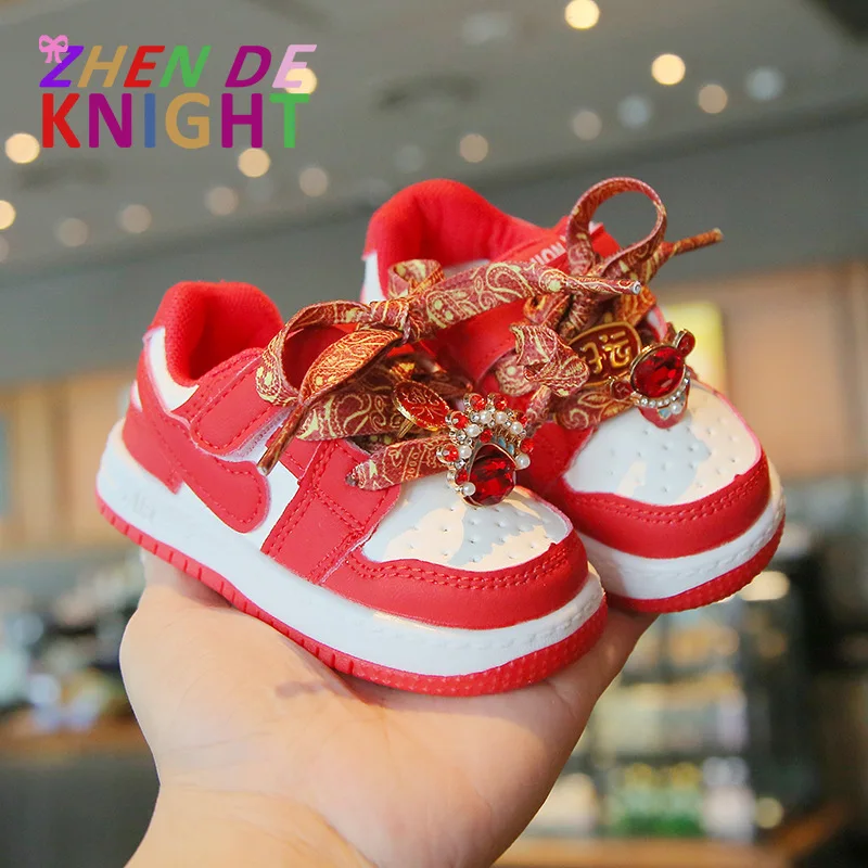 

Красные праздничные детские кроссовки с персонажами, весенне-осенняя новая легкая спортивная обувь, модная прогулочная обувь для мальчиков и девочек