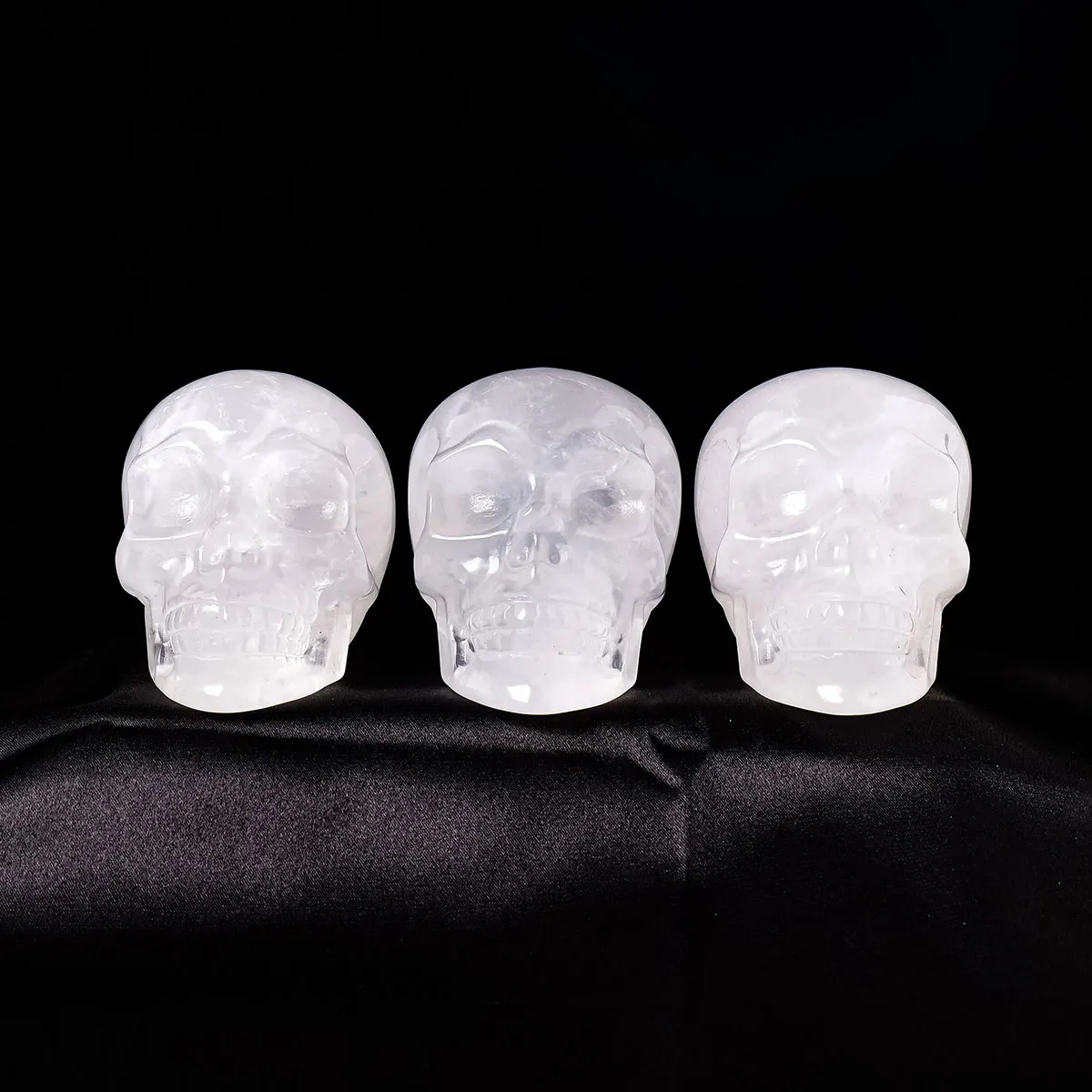 1pc Natural Clear Quartz Skull Clear Quartz Original Stone Carved Halloween Ghost Head Crystal Craft Decoration