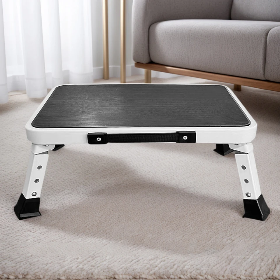 Lightweight Collapsible Step Stool with Wide Pedal