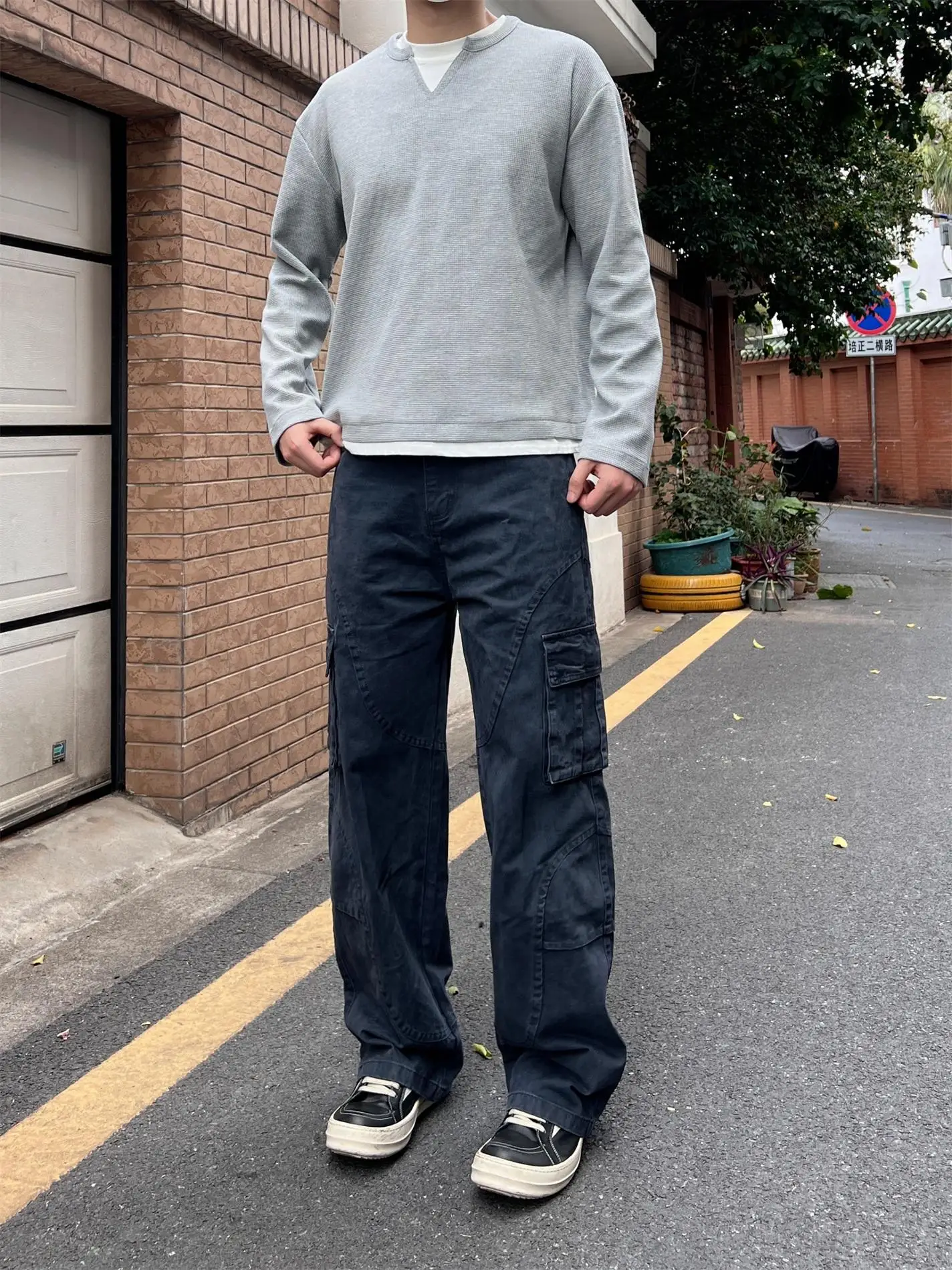 

Fool American Retro Straight Leg Wide Leg Multi ket Work Trousers Loose Casual Pants for Men And Women Adjustable Waist