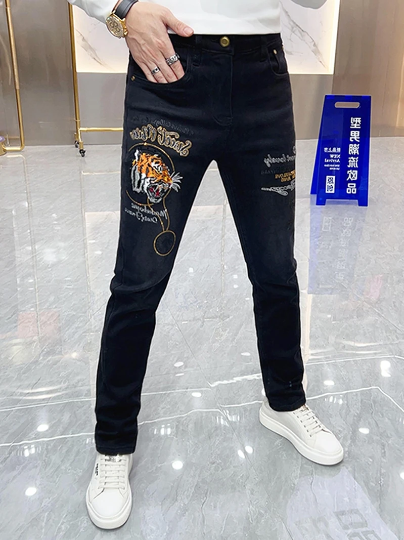 

Men's Embroidered Fce Lined Slim Fit Jeans Autumn Winter Faionable Trendy Brand Elastic Long Pants Casual mid Waist Zipper