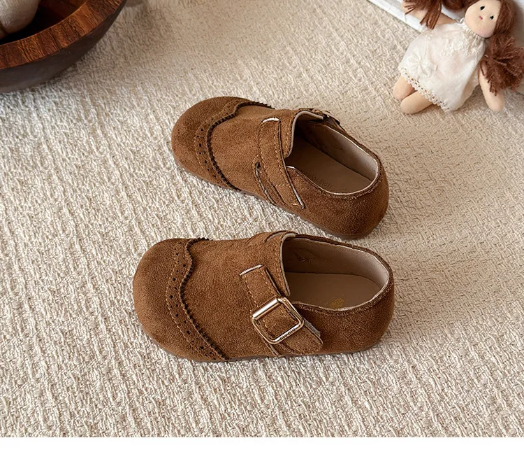 2026 Neue Freizeitschuhe für Jungen und Mädchen, modische Kinderschuhe mit Schnalle, runder Zehenpartie, im britischen Stil, Loafer, Unisex-Schuhe für Kinder, Baby-Laufschuhe – Detail 13