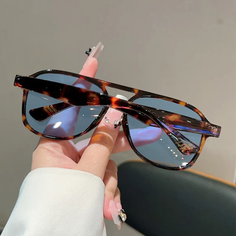 2026 Neue Doppelbrücken-Retro-Sonnenbrille Unisex Modisch und Vielseitig Froschaugen-Pilotenbrille mit Eckigem Rahmen UV400 – Detail 8