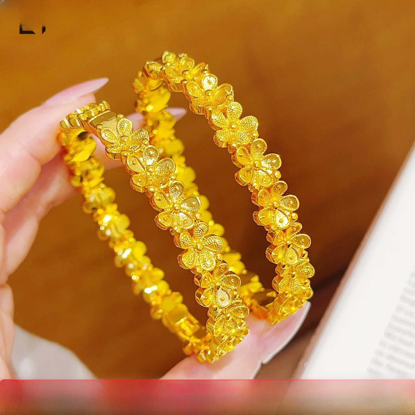 

Браслет в ретро-китайском стиле с матовой круглой застежкой под песочное золото, с гравировкой в виде пятилепесткового цветка, модное женское украшение, аксессуар для рук