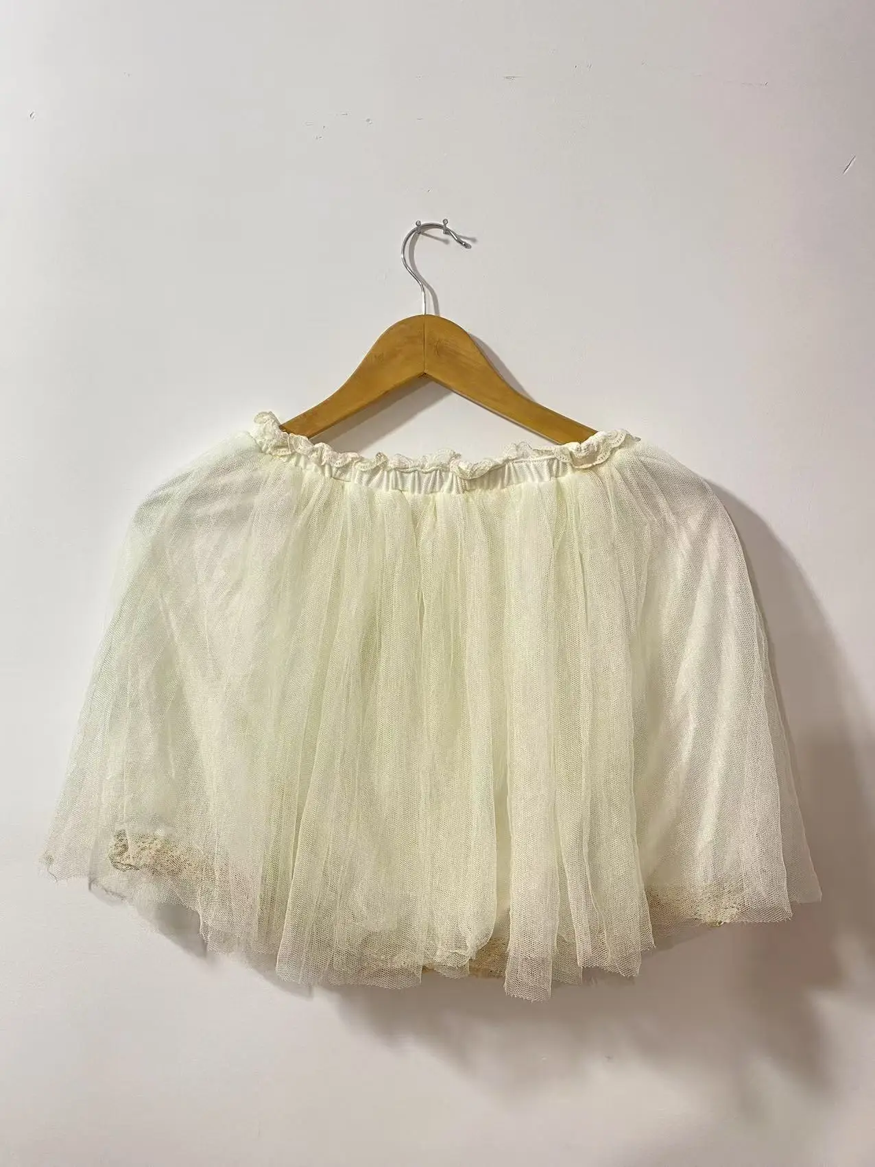 

Распродажа Японии Лиза Кружевная сетчатая короткая юбка Многослойная подкладка Сказочные юбки