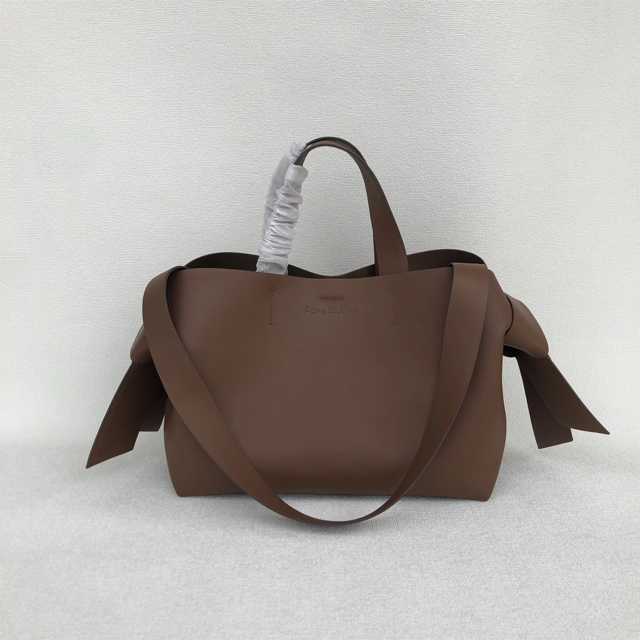 Acne1studios mumubi-Bolso de mano de cuero genuino para mujer, bandolera de hombro con nudo retorcido, de gran capacidad, a la moda