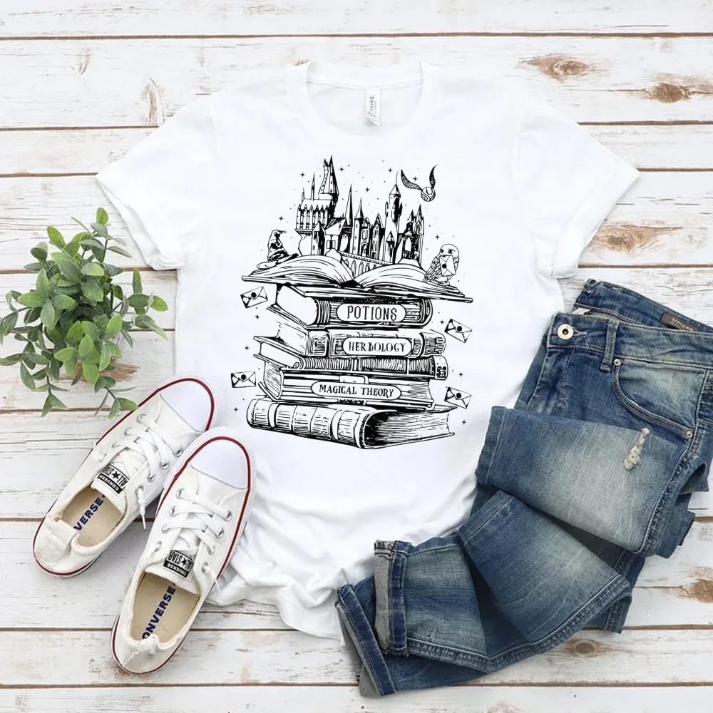 Magiczny zamek koszulka z nadrukiem T-shirty krótka brązowa T-shirty damskie Nerd T Shirt prezent dla czytelników Blusas Mujer De Moda