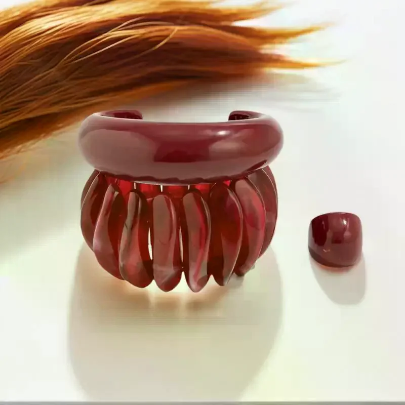 العصرية غير النظامية الأحمر الاكريليك الراتنج مكتنزة الإسورة النساء على اليد بوهو هندسية سحر واسعة الهيب هوب الكفة الإسورة مجوهرات