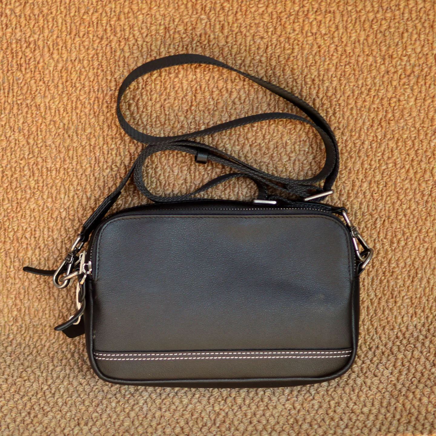 bolso-de-hombro-casual-de-moda-de-cuero-vacuno-de-primera-capa-bolso-cruzado-simple-y-elegante-para-hombres-y-mujeres
