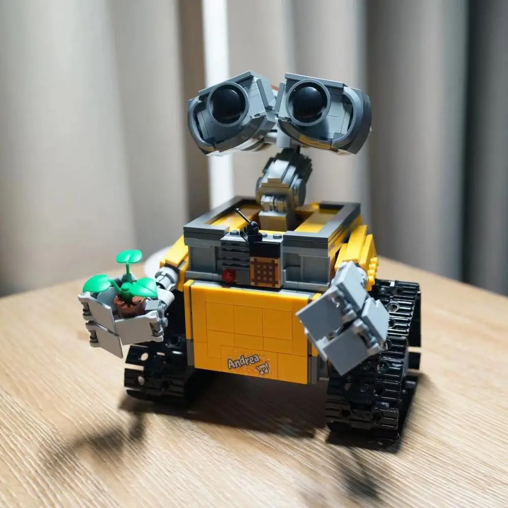 687PCS Robot Wa-l-li Building Bricks Movie series robot Compatible 21303 DIY Model For Child Toys Gift image 4