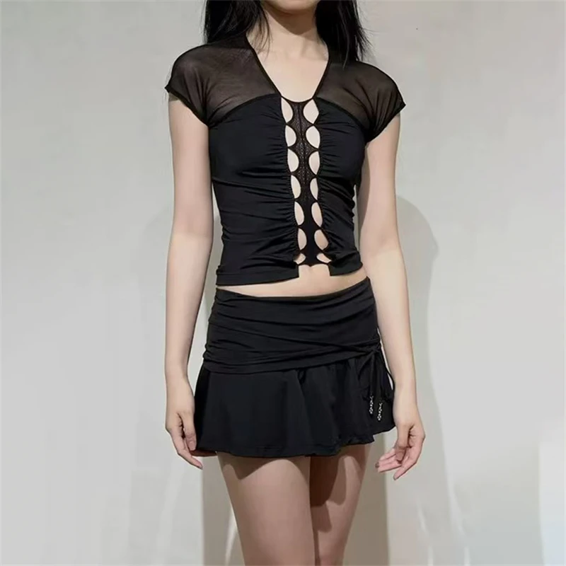 

Summer new women's V-neck see throughHollow slim fitShort sleeved T-shirt y2k high-quality fashionable sexy and hot splicing top
