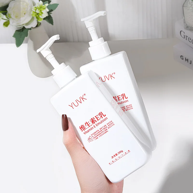 Vitamin E Lotion Hydrating Moisturizing Cream Resist Dryness Nourish Dry Skin and Eliminate Fine Lines 300g Large Bottle