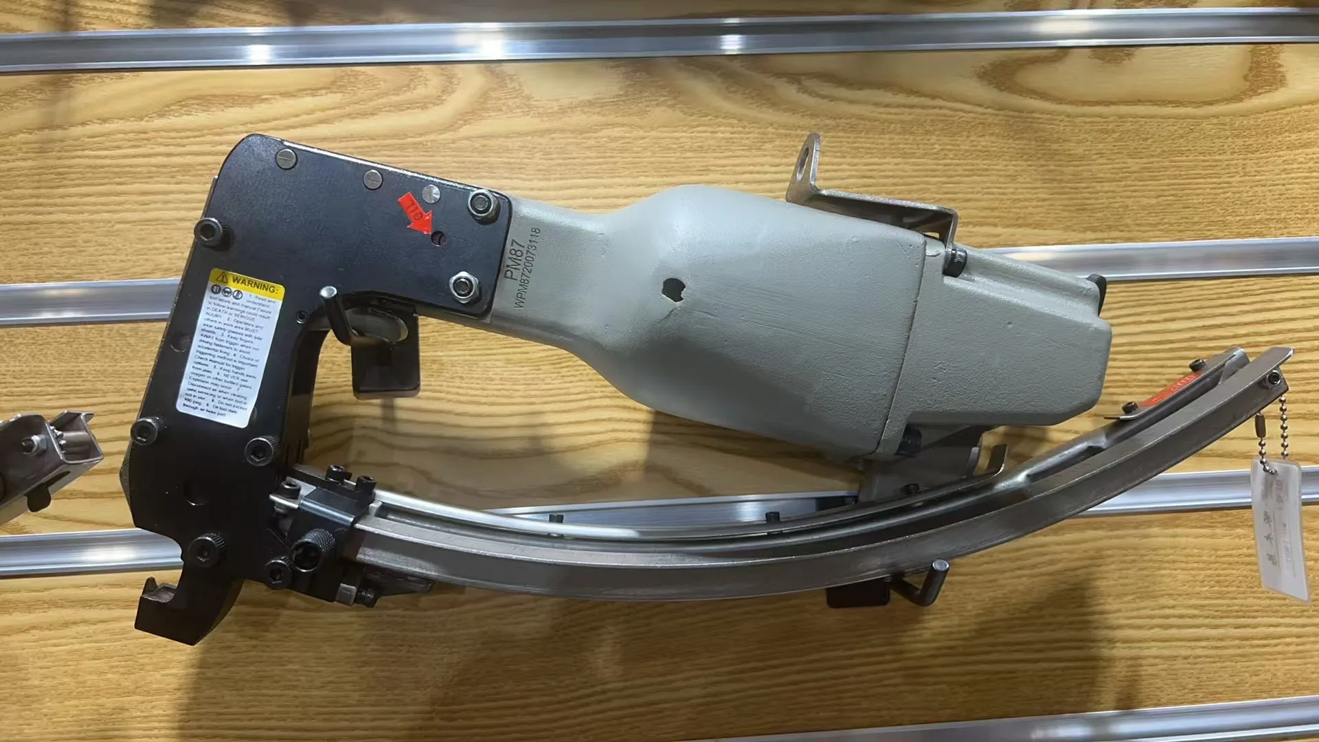 WOODPECKER QM87 Pneumatic Clinching Stapler - Air Power Clinching Clipper for Fixing Mattress Traps, Spring, Vertex Clips