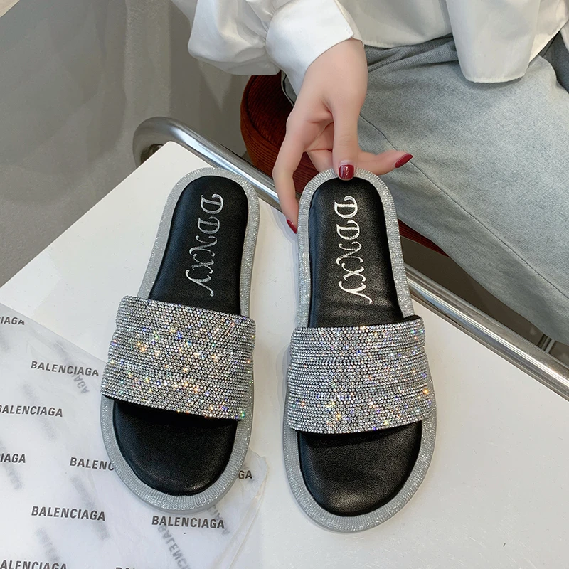 جديد 2023 صنادل ماسية لامعة مفتوحة الاصابع مسطحة نعال نسائية أحذية سانداليا للحفلات النسائية صنادل نسائية #4