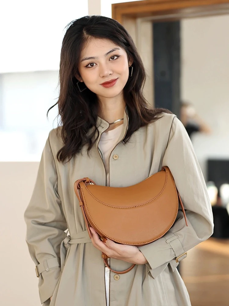 DIY Leather 2023 New Women Design Small  Crescent Moon Crossbody Messenger Bag Hobos Shoulder Bags Purse Fashionable Handbags