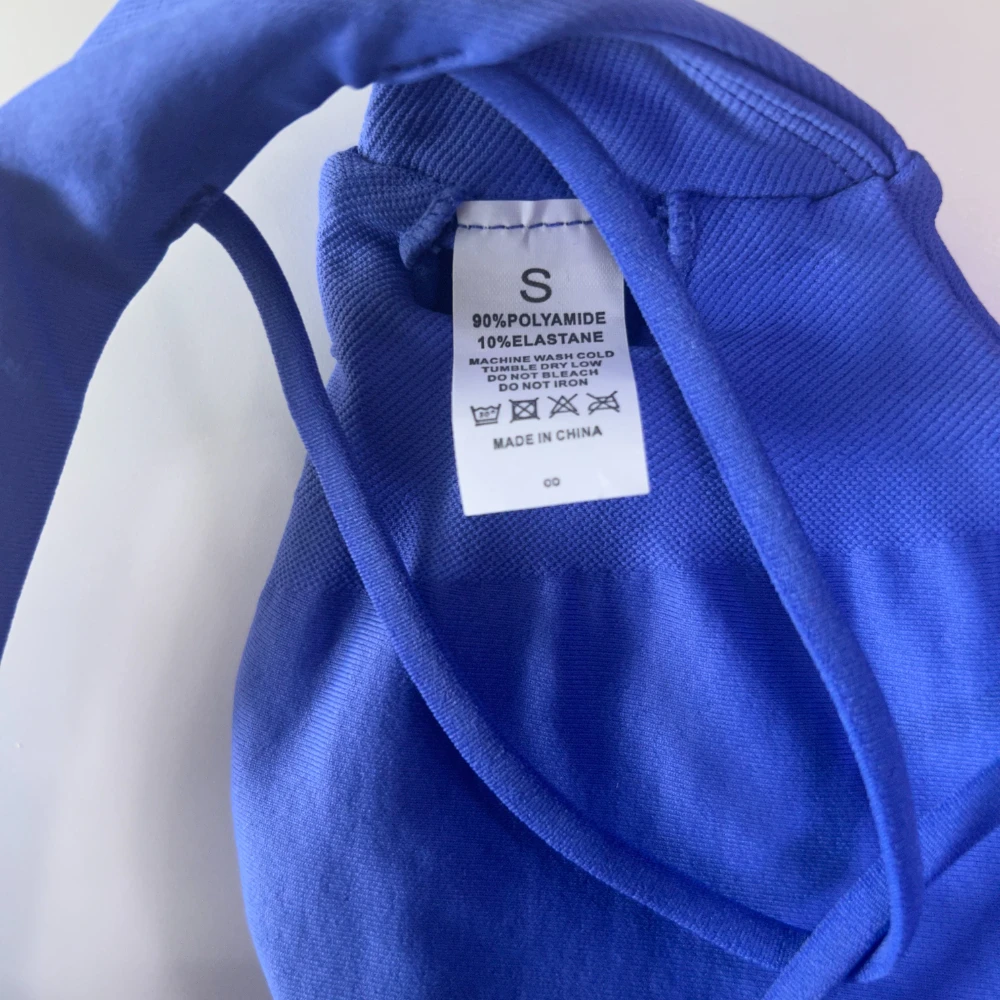 2-teiliges Set mit ausgestellten Leggings für Damen, Sport-BH mit Twist-Front, weite Yoga-Hose, nahtloses Yoga-Set, Trainingskleidung, Trainingsanzüge – Detail 25