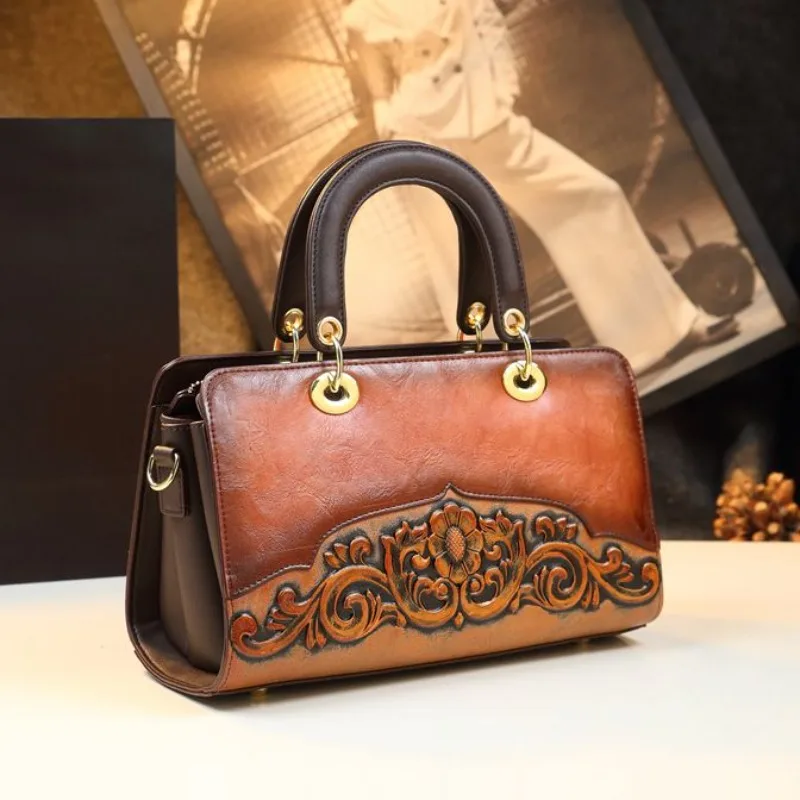 حقيبة كتف نسائية كلاسيكية من العلامة التجارية المصممة يدويًا من الجلد ذات سعة كبيرة منقوشة للنساء