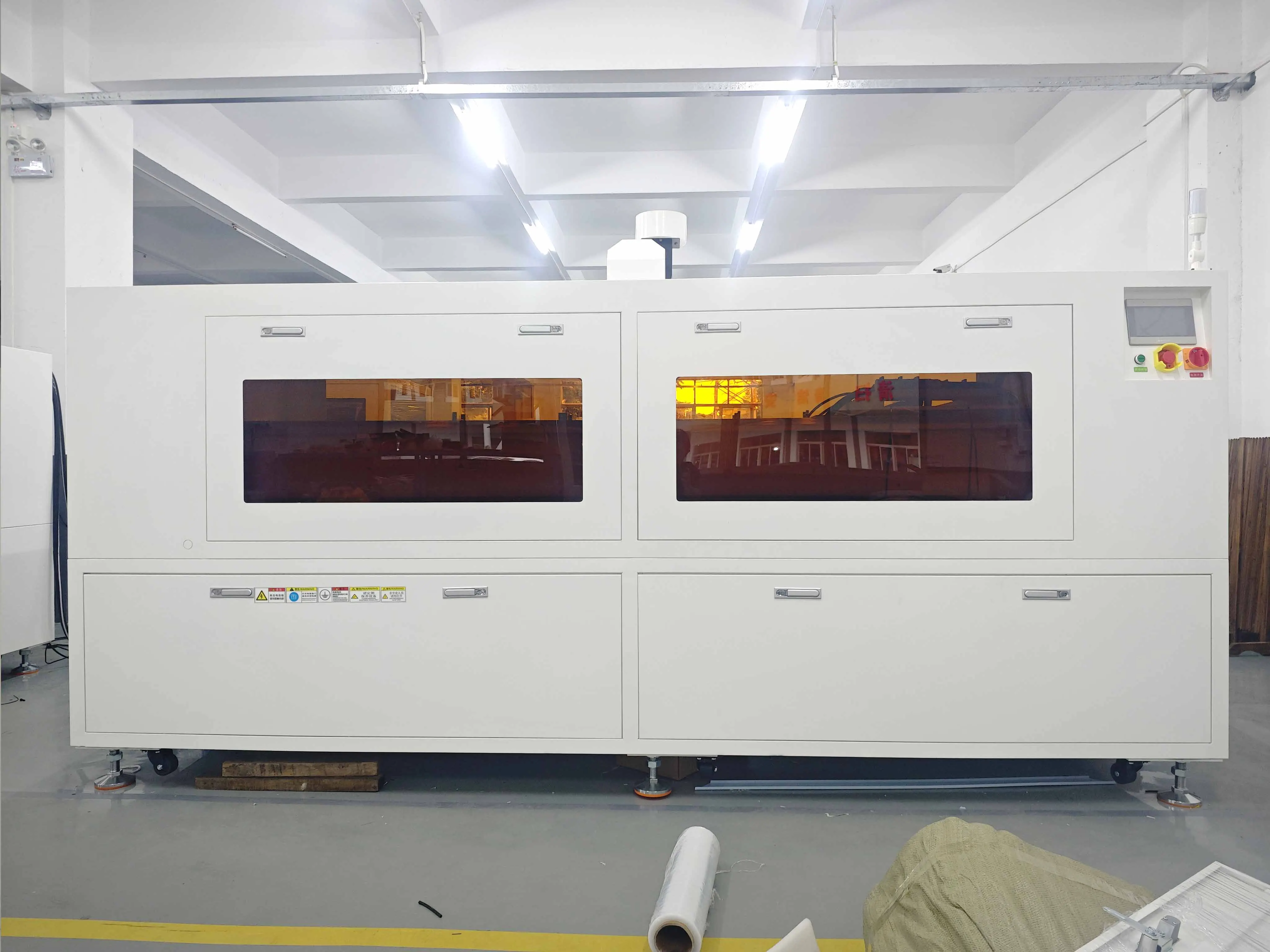 Essiccatore industriale Forno automatico per linea di montaggio hardware e attrezzature in plastica Forno per essiccazione a tunnel ad aria calda a temperatura costante