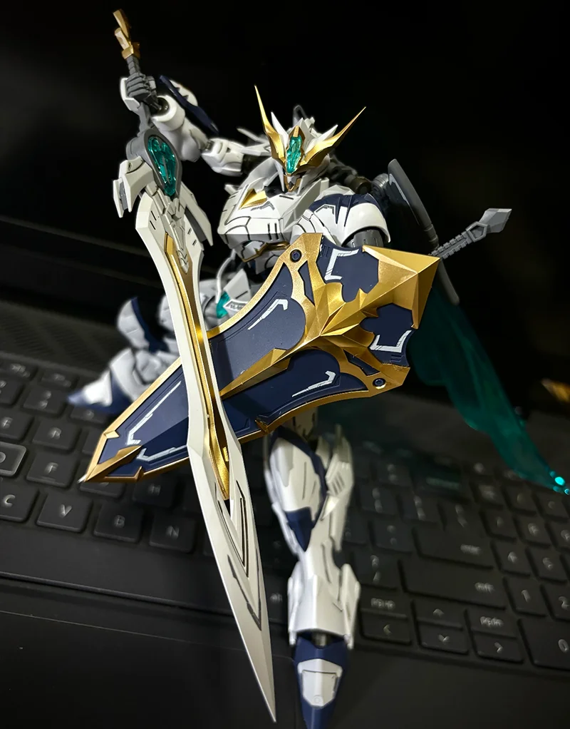 Original Snaa Titan Greatsword Trista Model Kit Assemble Model 1/144 Anime Action Figure The Round Table Knights Boys Toy Gift