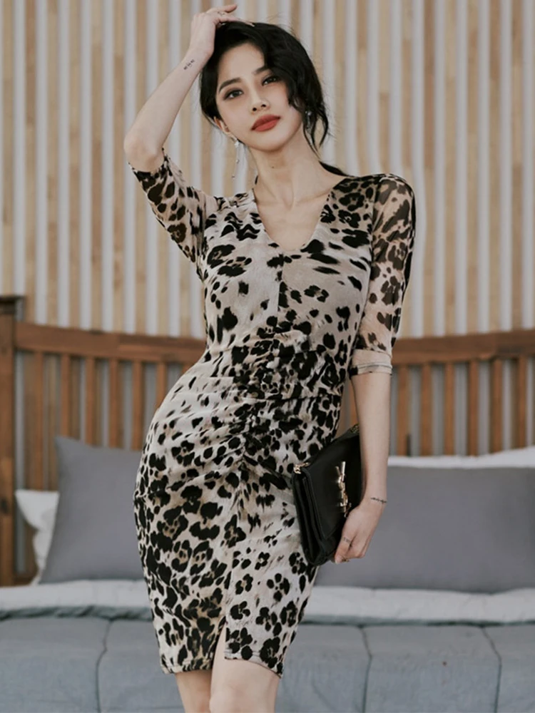 

Retro Elegant Leopard Print V-Neck Sexy Bodycon Mini Dress Women Folds Summer Dresses Female Office Lady Party Club Vestidos