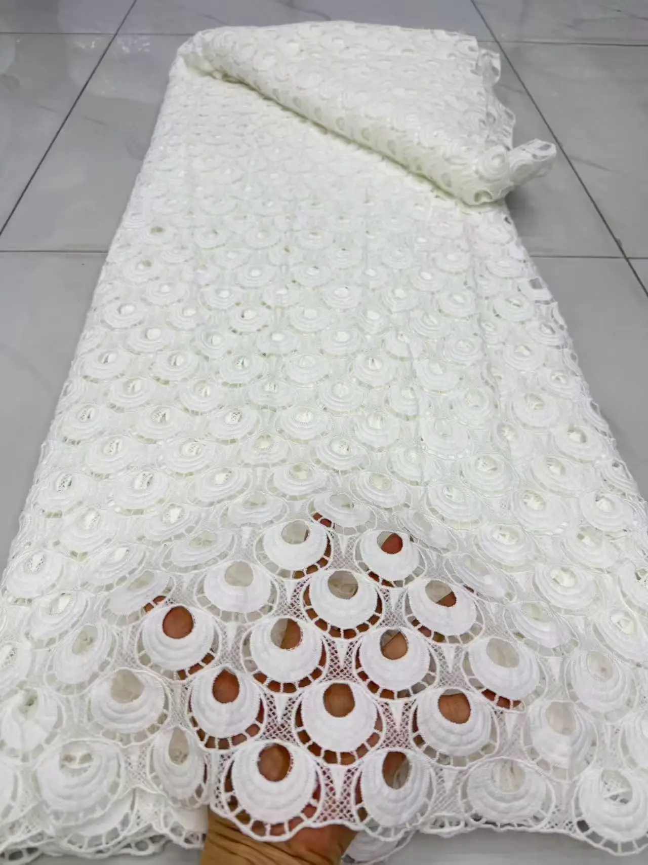 2026 High Quality African Nigerian Embroidery Tulle Cotton Lace Fabric Wedding Party Golden Dress Damask Sequins 5Yards DP0535