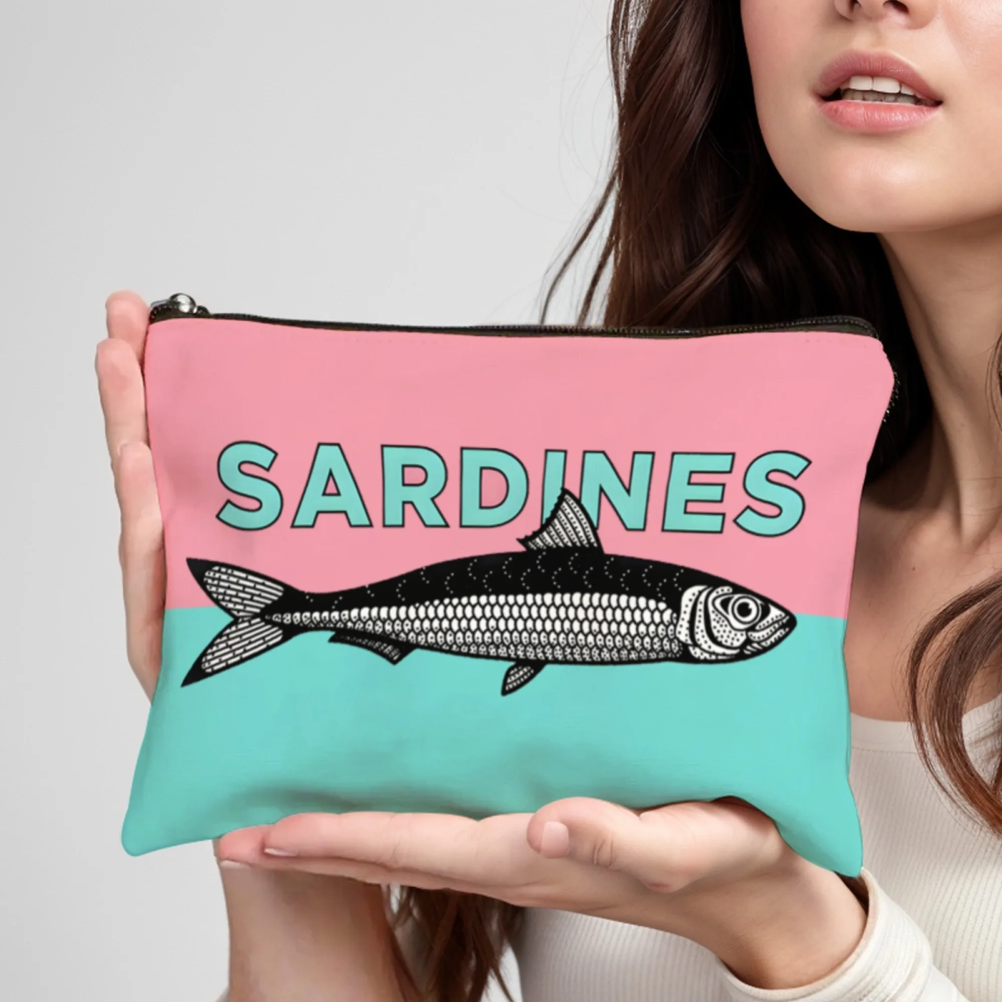 

Сине-розовая косметичка с узором в виде сардин, дорожная сумка для макияжа, аксессуар для вечеринок, сумка для туалетных принадлежностей, сумка для хранения, прочная застежка-молния