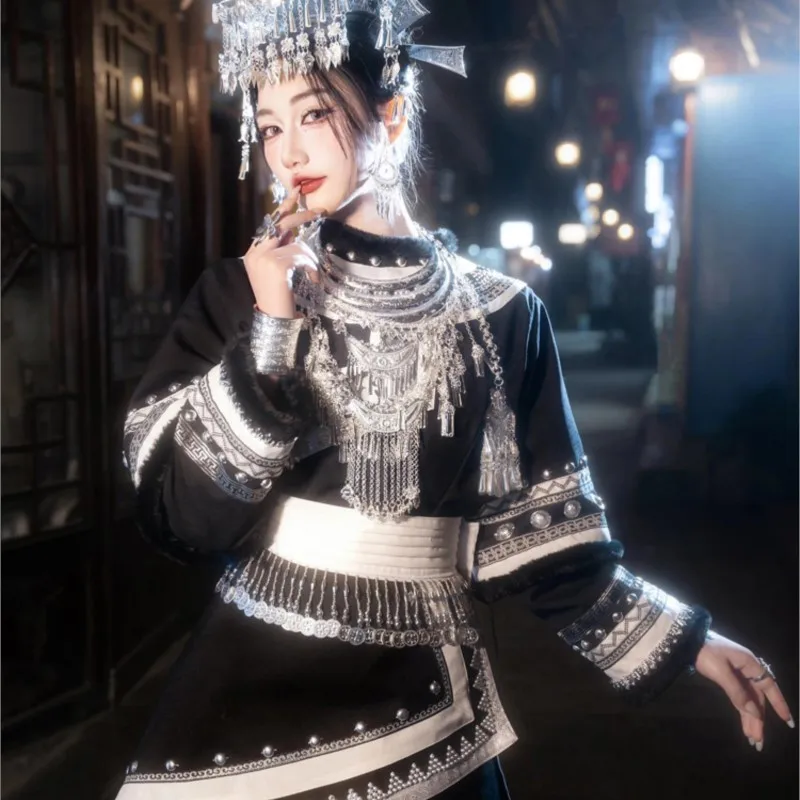 

New national dress female exotic dark girl catwalk