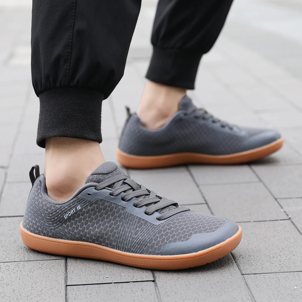 أحذية رياضية بسيطة بيرفوت غير قابلة للانزلاق، أحذية تنس خفيفة الوزن قابلة للتنفس، أحذية رياضية للجري للرياضات الخارجية