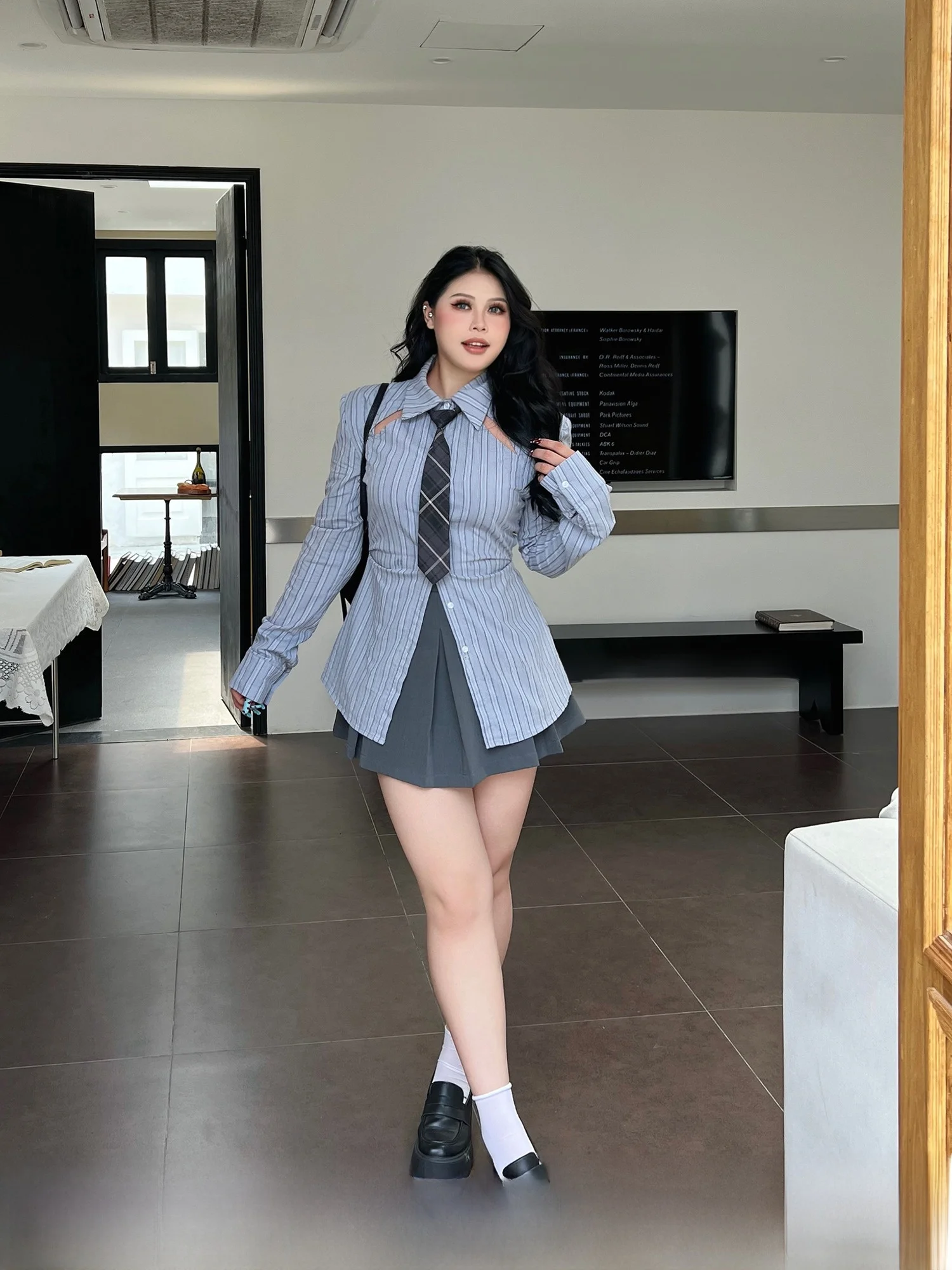 

SOUL Spicy School Girl, комплект больших размеров в полоску, облегающая плиссированная юбка с завязками на талии, комплект из двух предметов, корейский комплект для поездок на работу