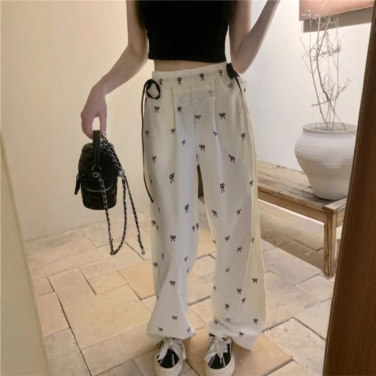 2025 Pantaloni da jogging casual da donna Pantaloni solidi a vita alta con coulisse Pantaloni larghi a gamba larga Pantaloni sportivi streetwear a farfalla