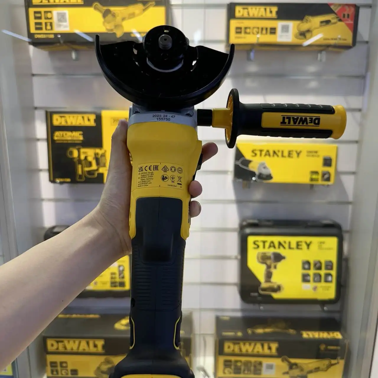 Imagem -02 - Dewalt-rebarbadora Elétrica sem Escova Polidora de Impacto sem Fio Máquina de Corte Ferramentas Elétricas Recarregáveis 20v 125 mm M14 Dcg405fn