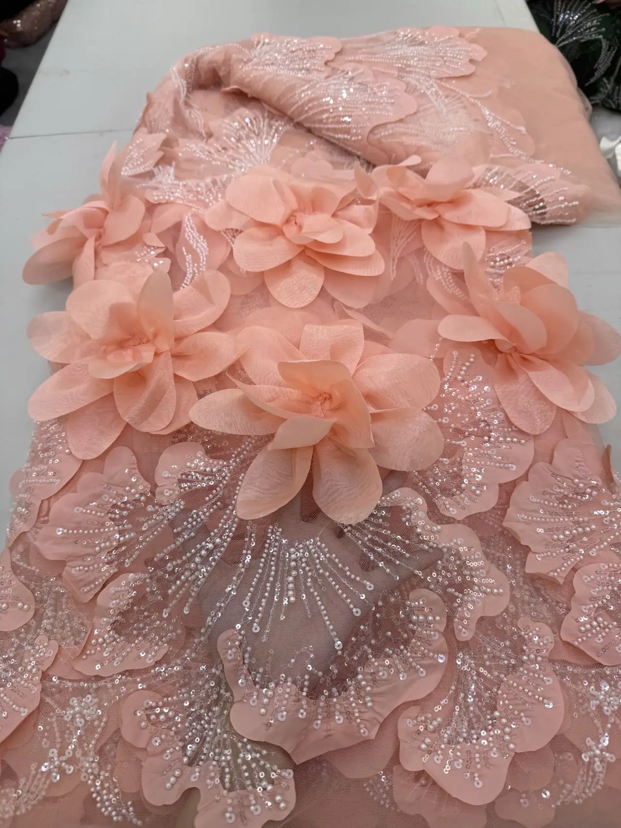 Lussuoso tessuto africano di pizzo a rete a rete 2025 fiori ricamati 3D con perline paillettes tulle francese pizzo per matrimonio nigeriano