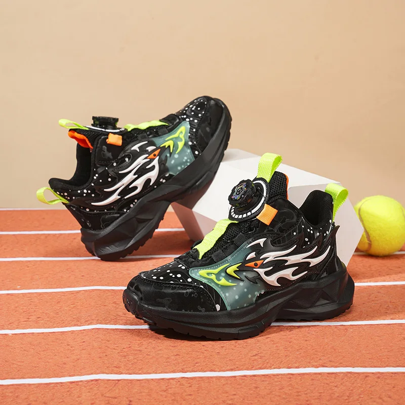 A pair of children's casual running shoes, practical rotary fastener, stylish printed upper for outdoor activities, MC‑Z2605